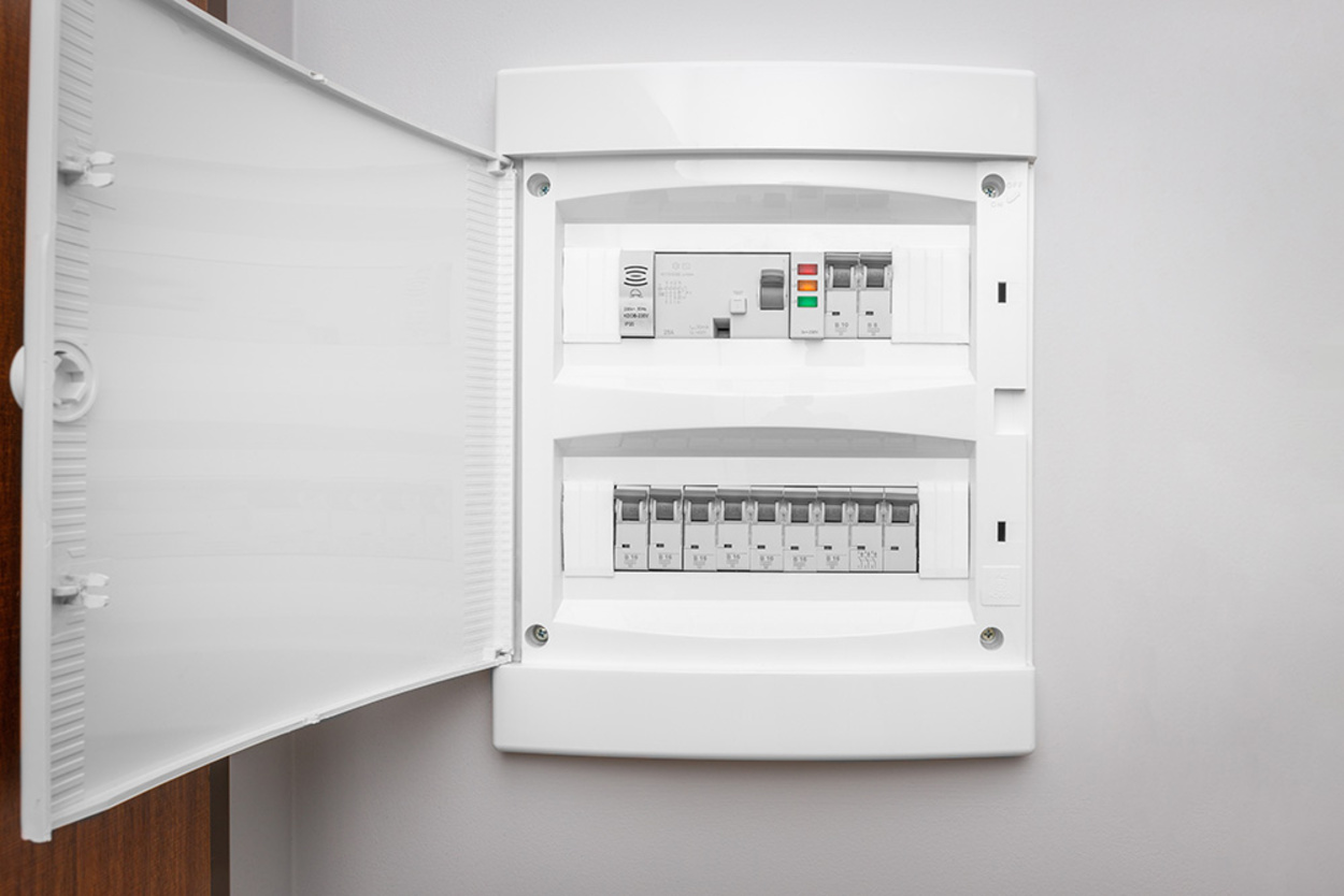 Über­spannungs­schutz bei Elektro Elsässer in Jossgrund